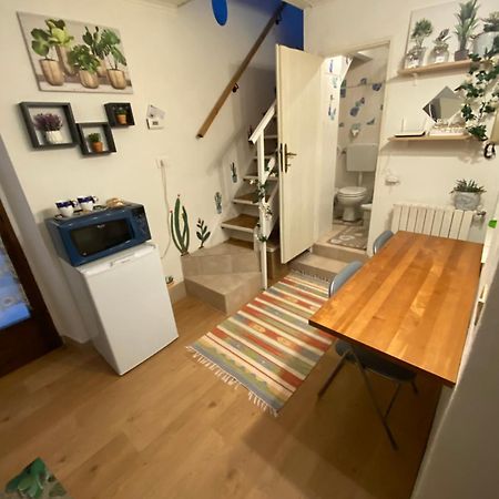 Casa Baiettini 9 Bed & Breakfast Intra Bagian luar foto